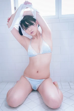 魅惑の“ちっぱい”で微乳クイーンに認定！ 鈴木咲の涙ぐましい告白 「大きくても小さくても、おっぱいはおっぱいだと悟りました」