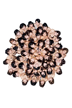 グラビアアイドル５０人が挑んだ！ありえない撮影の舞台裏。彼女たちのボディを一番味わった女のコは…