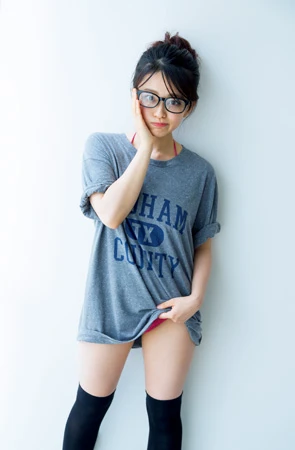 ２２歳になり大人の色気を増した山地まり「まだ“アレ”を経験してません（笑）」