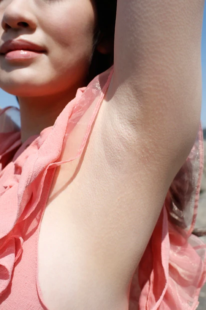  これが一切修正をしていない裕子ちゃんの脇の下