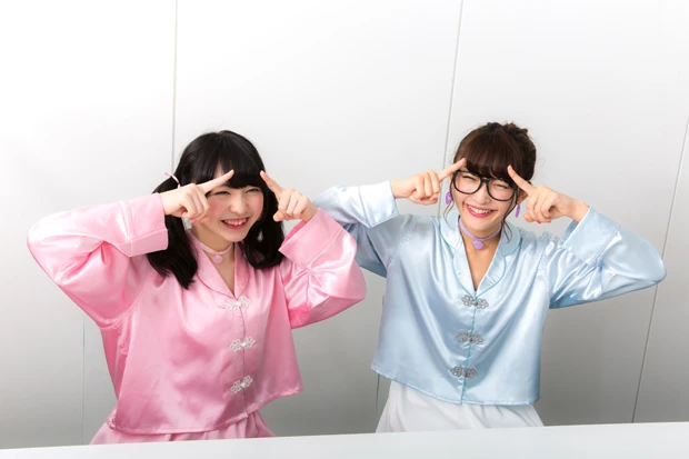 ミクチャで爆発的人気！ ポップでカワイイふたり組ユニット“まこみな”ってどんなコ？　