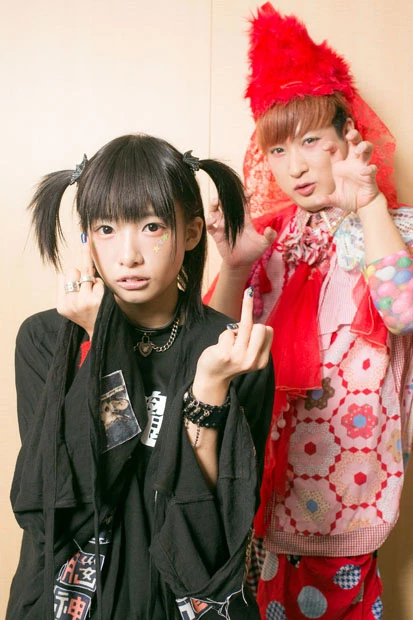 異色アイドル・椎名ぴかりんとゲイアイドルが共演！？ 今年の“夏の魔物”も目が離せない！