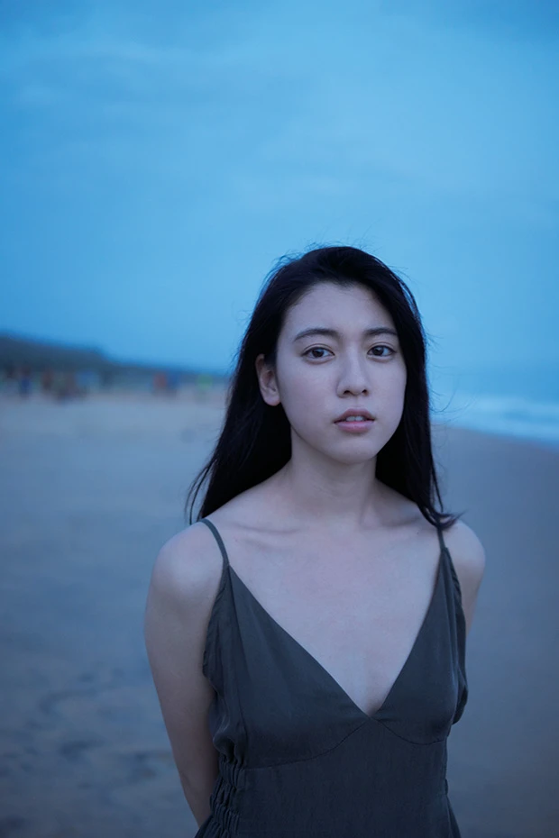 “１０代のカリスマ”三吉彩花はインスタグラムのフォロワーが６１万人！ 「自分では、あまり女のコに好かれるタイプじゃないなって…」