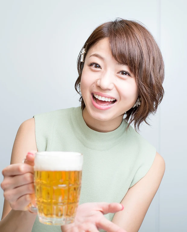 仕事に肝臓を捧げた“飲み姿カワイイ”中村静香のお酒ライフ 「カワイイを狙うと寒くないですか？」