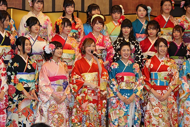 今年は○○世代！？ ＡＫＢ４８グループ３２名が成人式を開催、ざわつかせたのは…