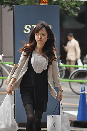 テレ東・紺野あさ美アナの寿退社に局内から「どれだけ年下の投手好きなんだ…」