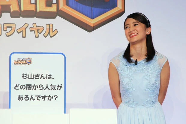  いたずらな笑顔で我が家に“ぶっこみ質問”をする岡田