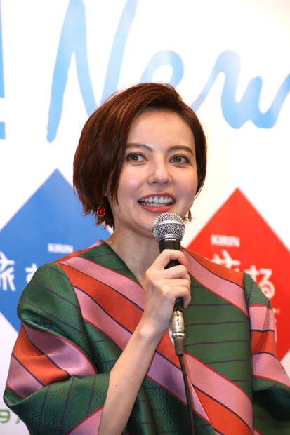 ベッキーが「檻の中のパンダ」と自虐ネタも…新境地で余裕が出てきた？