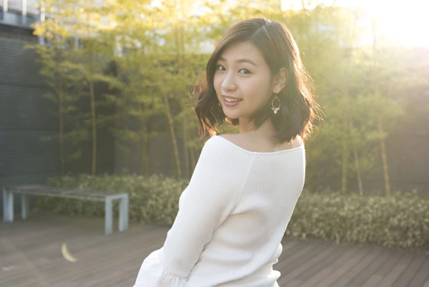 涙の理由は？ 大人になって帰ってきた佐山彩香が絶頂期にグラドルを「辞めたかった」思いを告白