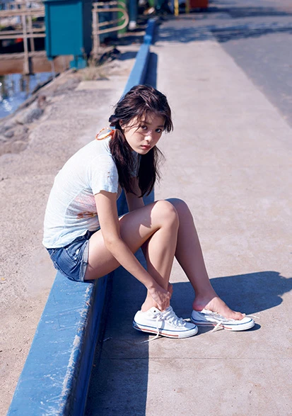 大人気の馬場ふみかが初ハワイロケで「すごく不思議で少し恥ずかしかった」ワケとは?