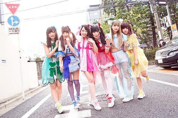 女子も熱狂支持！の「バンドじゃないもん！」が語る“切ない恋バナ”。愛される幸せを知りました！