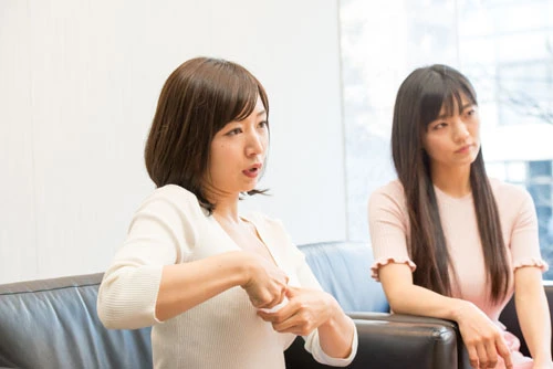  全身網タイツで必要な所だけレースで隠されている水着もあるという階戸