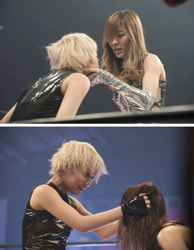 試合開始直後、一方的な展開に「なぜ反撃しない！」と珠理奈（上）。後半はまさかの形勢逆転！（下）