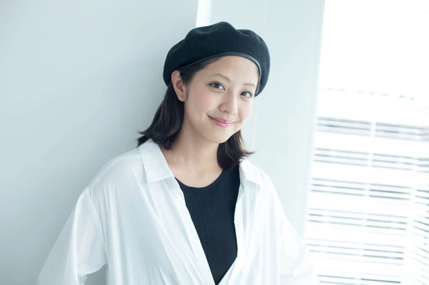 「恋人にしたい！」と大反響の本郷杏奈。“恥ずかしがり女子”な素顔とは？