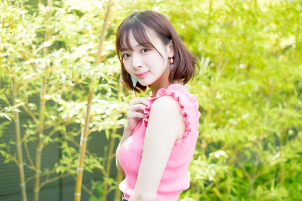 ノンノモデル・岡田紗佳はランウェイを歩いたその脚で雀荘に直行！「私生活では麻雀のことしか考えてないです（笑）」