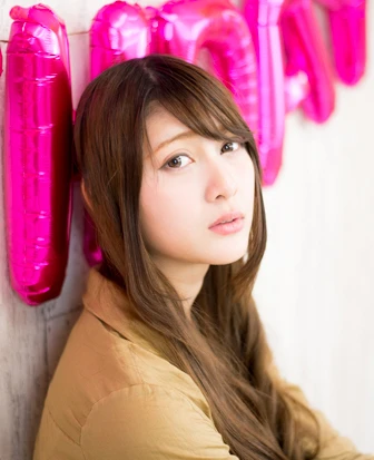 リア・ディゾンの再来と大反響のアンジェラ芽衣は引きこもり? 「目立ちたくないので気配を消したり…」