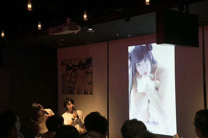 ４人の秘蔵カットに会場も大満足！