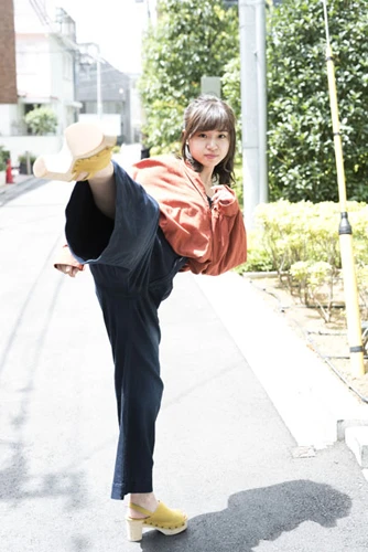  ４歳から始めた空手は黒帯の実力。上段蹴りも余裕でキメられる