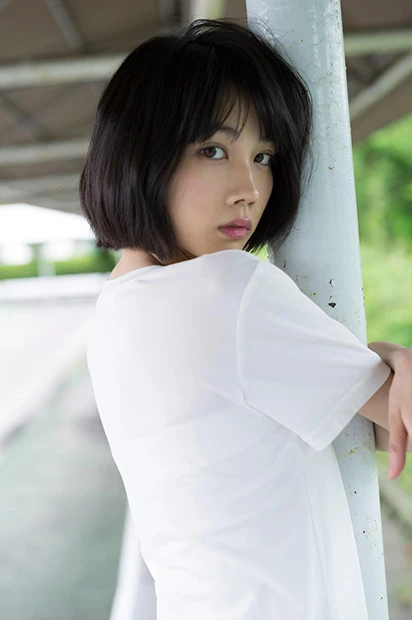 『ひよっこ』の“めがねっ娘”役で注目を集めた松本穂香が可憐な素顔 「工場が閉鎖するシーンではボロボロ泣いて…」