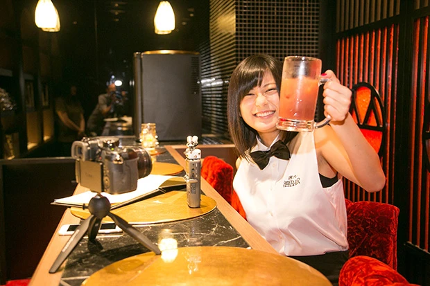 人気グラドルＹｏｕＴｕｂｅｒ・ＲａＭｕが２０歳になった！ 週プレ酒場版「帰れま５」で初めての大人の試練！？