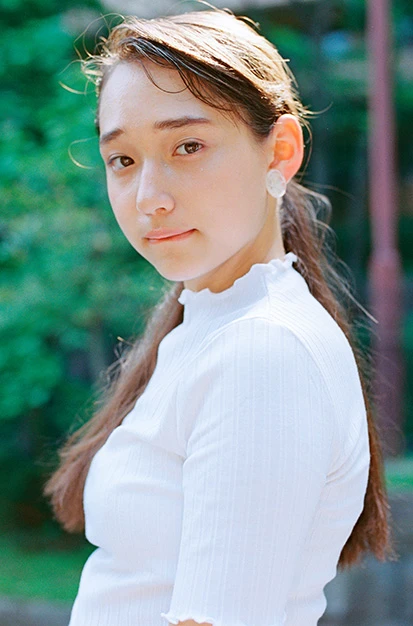 日本とベラルーシのハーフ美少女！　しまむら・夏浴衣ＣＭでも大反響、白本彩奈の“困り眉”がかわいい！