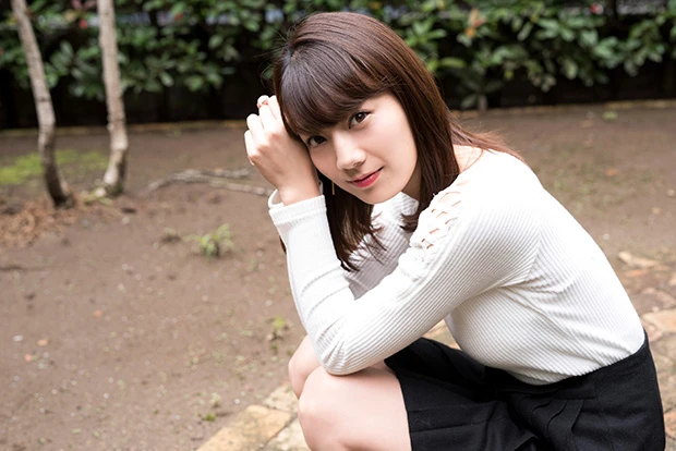 大人度を増した“くびれの女王”佐藤美希、恋愛は何もない？「お父さんも怖いし（笑）」