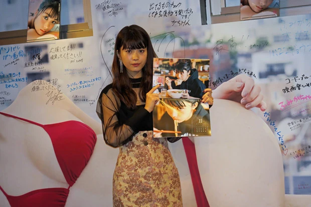 台風直撃にめげず握手会イベントに７時間！？　絶頂人気の馬場ふみかが「印象に残ったファンは…」