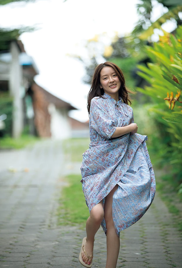 話題の美人すぎるタクシードライバー・生田佳那が初写真集で挑戦した驚きのブラとは?