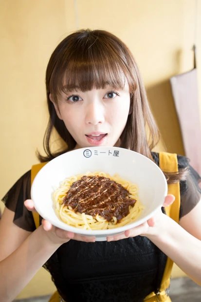 もちもちグラドル・園都ちゃんと食レポ！ 死ぬまでに行きたい〇〇専門店ーミートパスタ編ー