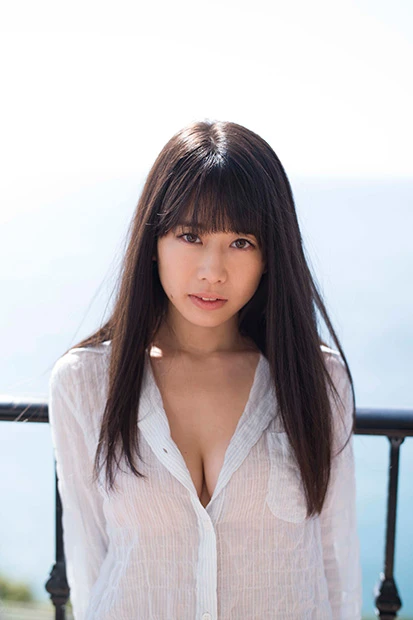 フィロソフィーのダンス・奥津マリリがアーバンな撮影に挑戦！「“イケない恋”みたいな妄想して…」