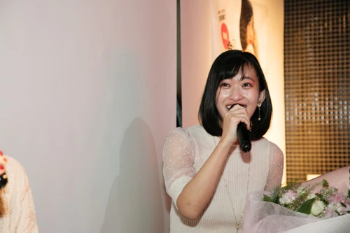  全く知らされていなかった鈴木、菜乃花、青山の登場に感極まって涙