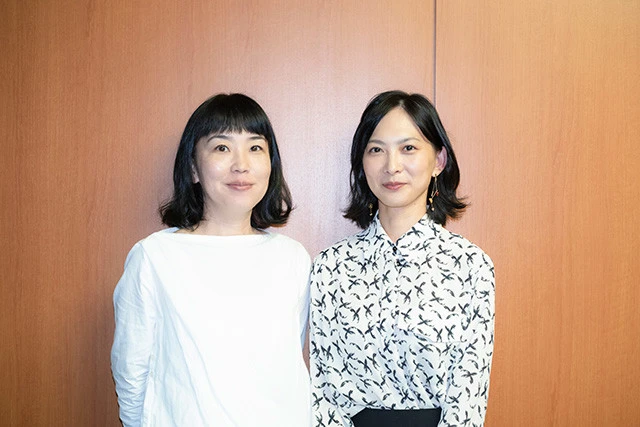女優・谷村美月さん（右）と彼女のファースト写真集『花美月』を撮影した写真家・関めぐみさん（左）