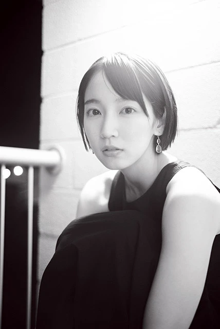 週刊プレイボーイ34・35合併号では、写真集に入りきらなかった初お披露目写真を掲載