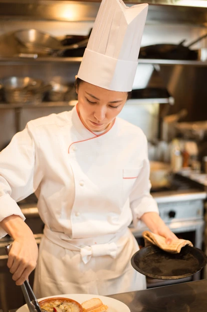  すっぴんで働く戸田れい