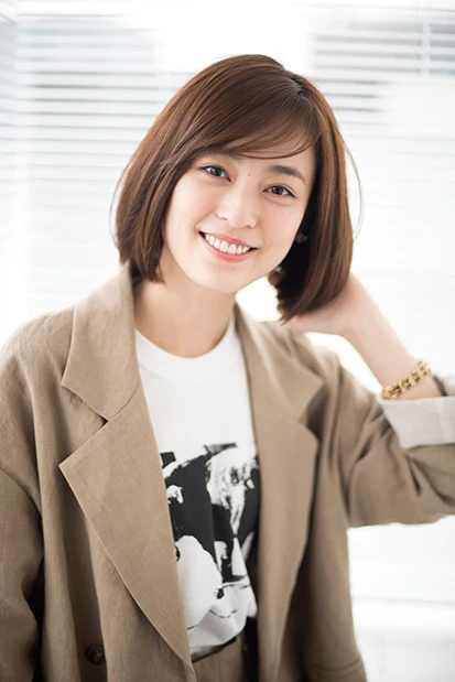 ３０歳でグラビアに再帰した『仮面ライダービルド』女優の滝裕可里「恥ずかしいどころか…お尻見て～！って（笑）」