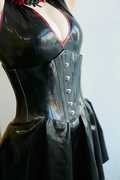  最近、好きだというラバーの衣装