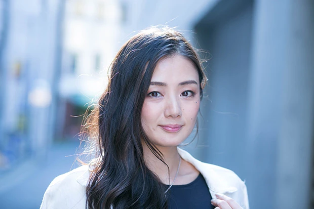 片山萌美が居酒屋の女主人でぼったくり！？「男っぽい奔放キャラですけど、本当は大人の女性かも…」