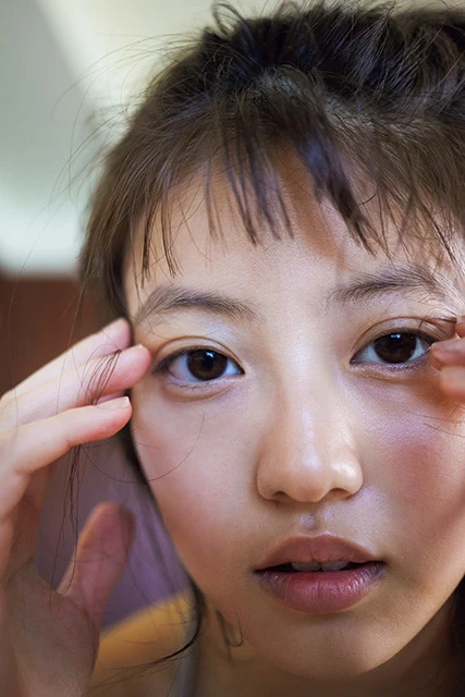 写真集『生命力』より　撮影／桑島智輝