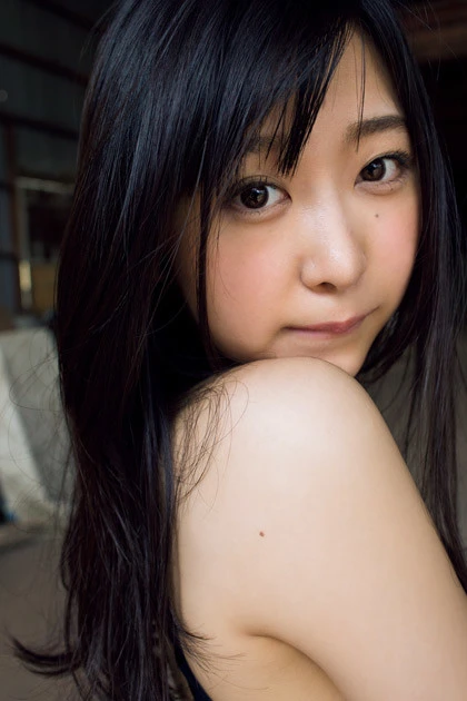 ドール系美少女として話題の真島なおみ「私、"おっさん脳"なので、『ホロ酔い女子大生』グラビアを生々しく撮ってもらいたい（笑）」