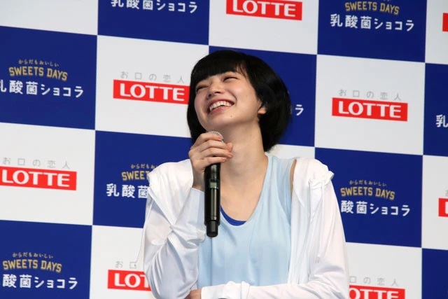 体験後、悔しそうに天を仰ぐ小松