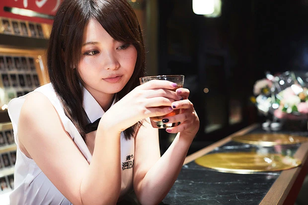 セクシー女優・妃月るいが週プレ酒場で好奇心と野望を語る！？　「実験的にさせてくれる人がいたらラッキーだなって...」