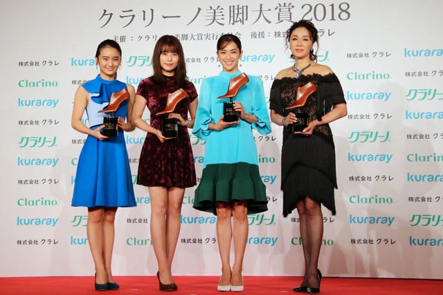 『美脚大賞』に有村架純が、普段は履かないミニスカで登場。生足披露に「すいません...」