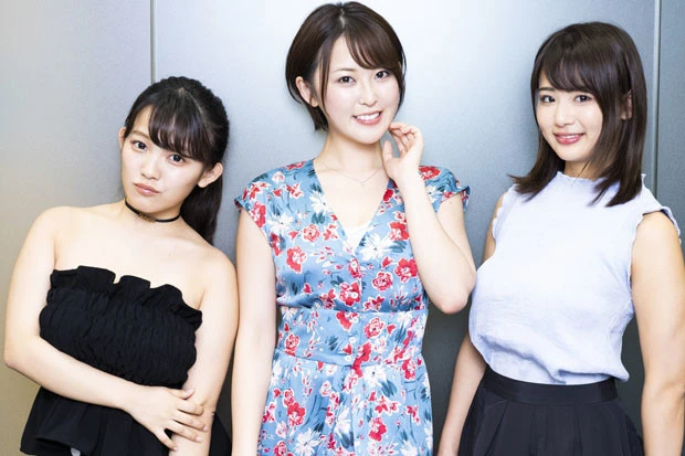 左から天木じゅん、忍野さら、平嶋夏海