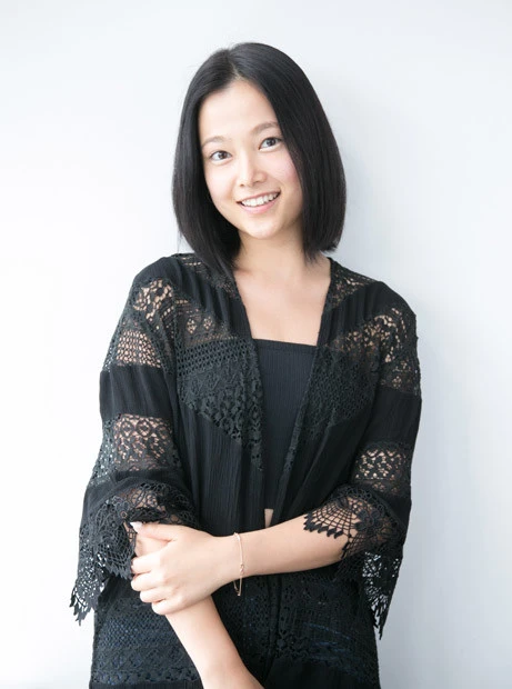 俳優・草刈正雄の次女が初の水着グラビアに挑戦！「水着でグラビアに出ることは、お父さんには言ってません」