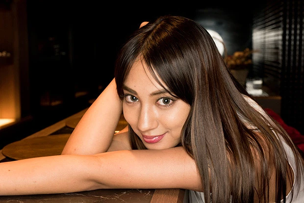 『アウト×デラックス』のハーフなカウンターガール・牧野紗弓はサッカー選手とダメ男が大好き！「乾選手がかわいくて...」