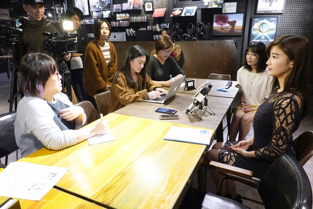 取材を受けている間も、できる限り台湾語で対応しようと本人の目の前に台湾語の勉強ノートが置かれていた