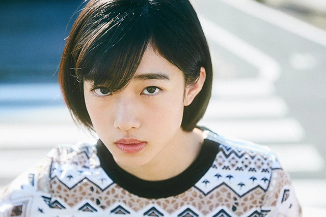 新人女優・河合優実の職人気質な幼少期「ひとりで、ひたすら色水を作り続けてたらしいんです」