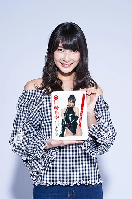 週プレとヤンジャンのデジタル写真集プロモーションキャンペーン『グラデジ！』が開催中！　キャンペーンガール・川崎あやが自身のデジタル写真集を語る！「"川崎あや＝ハイレグ"って思ってもらいたい」