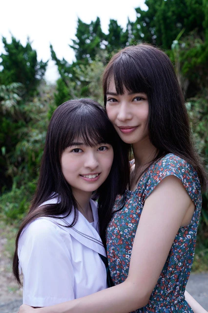 ４代目『ナツ☆イチッ！』クイーン・大野ひまりが、姉・大野真依とグラビア競演！「勇気を出した結果、人生のなかで初めての夏らしい夏でした！」