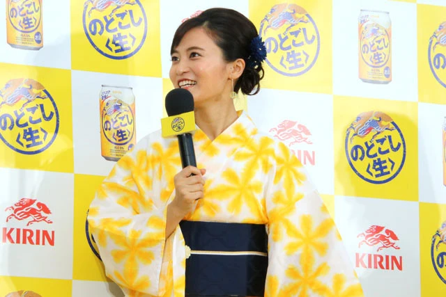 桐谷に浴衣やピアスを褒められ喜ぶ小島